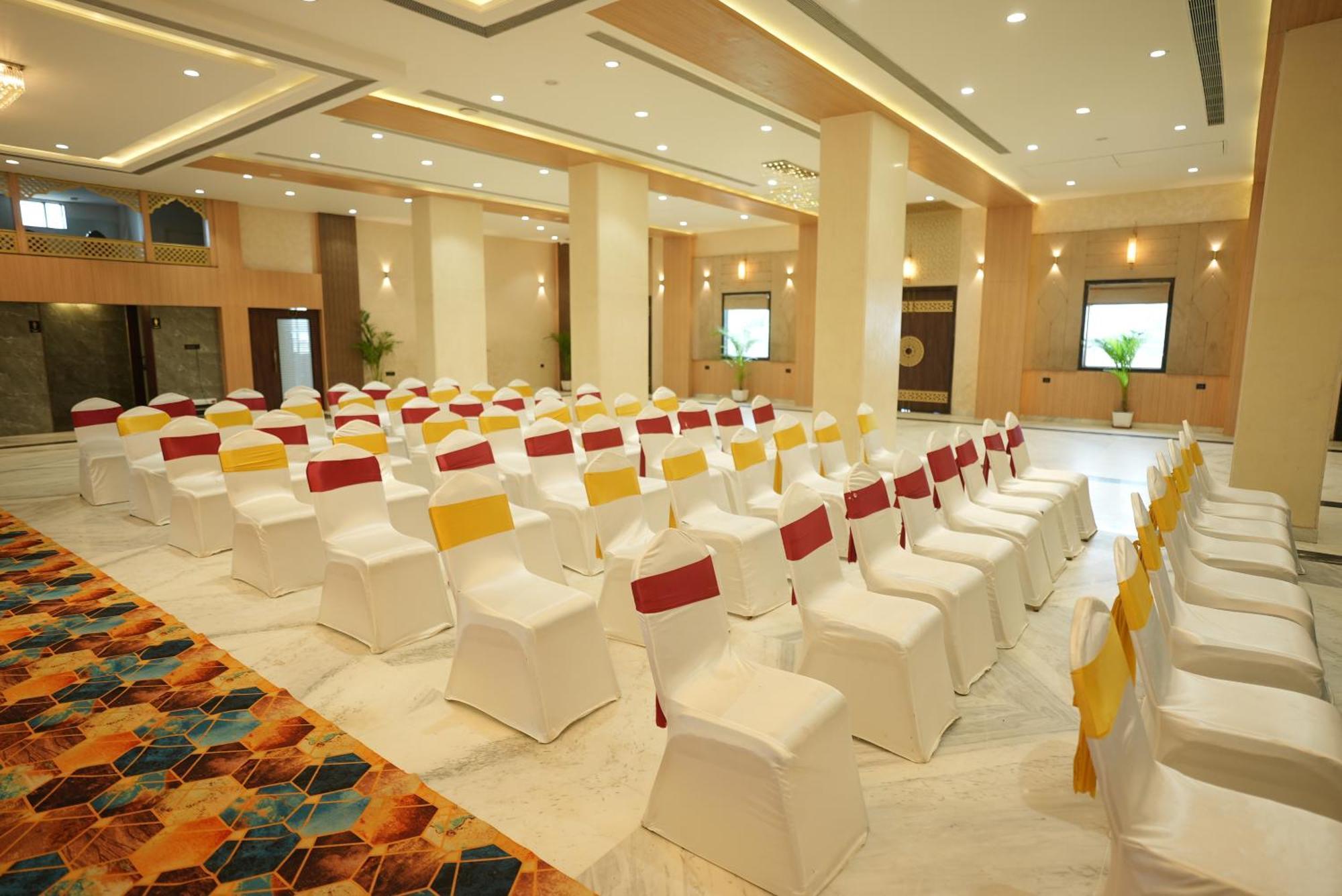 Palak Palace Hotels And Resort Bhopal Zewnętrze zdjęcie